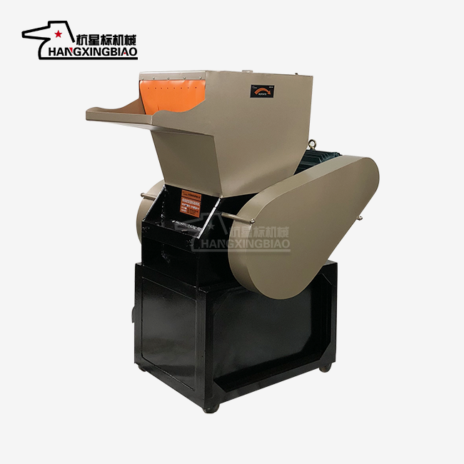 Plastic bottle crusher